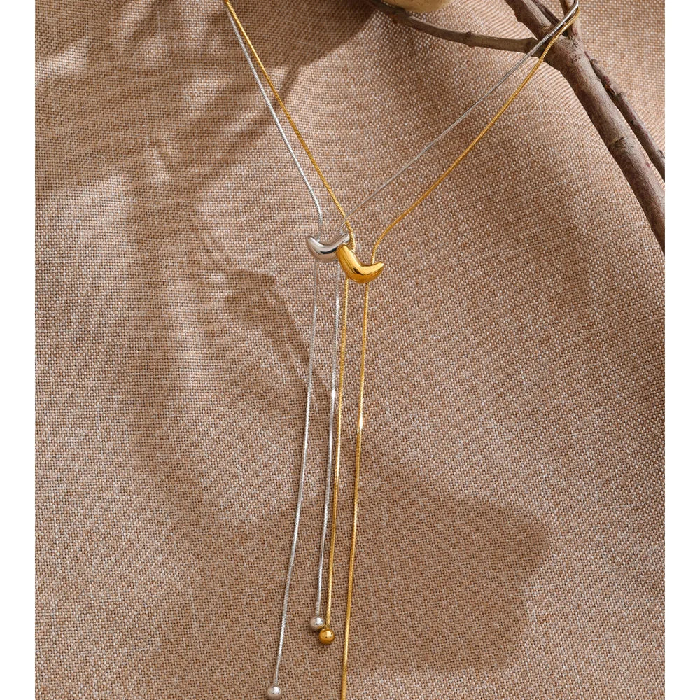 Elegant necklace gold necklace with chest length long chain
