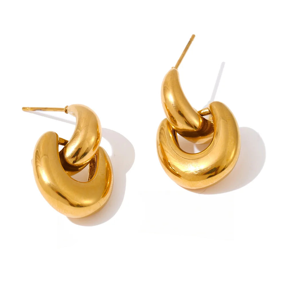 Gold plated U shape statement earrings in stainless steel