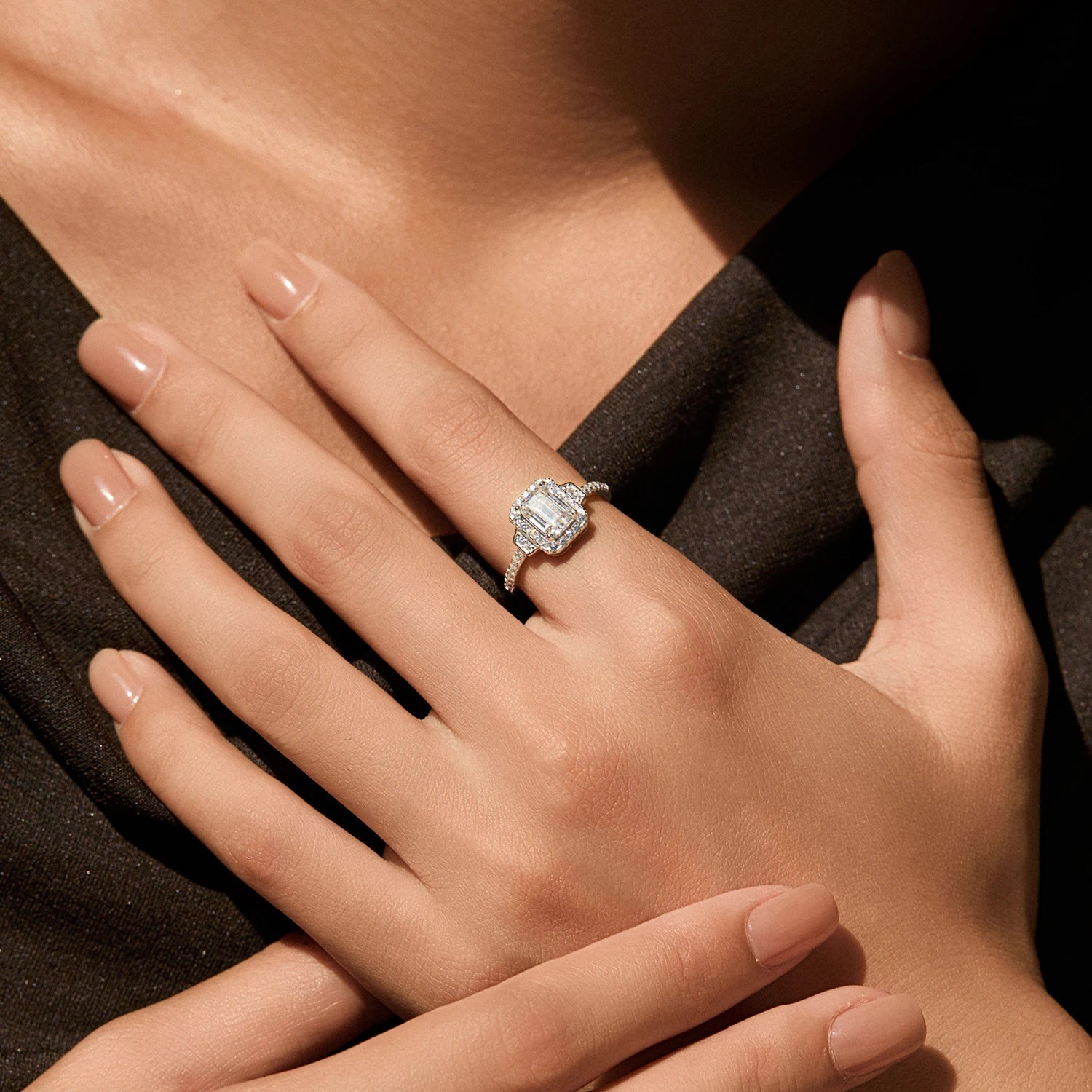 Luxury jewelry ring with radiant halo for rings wedding looks