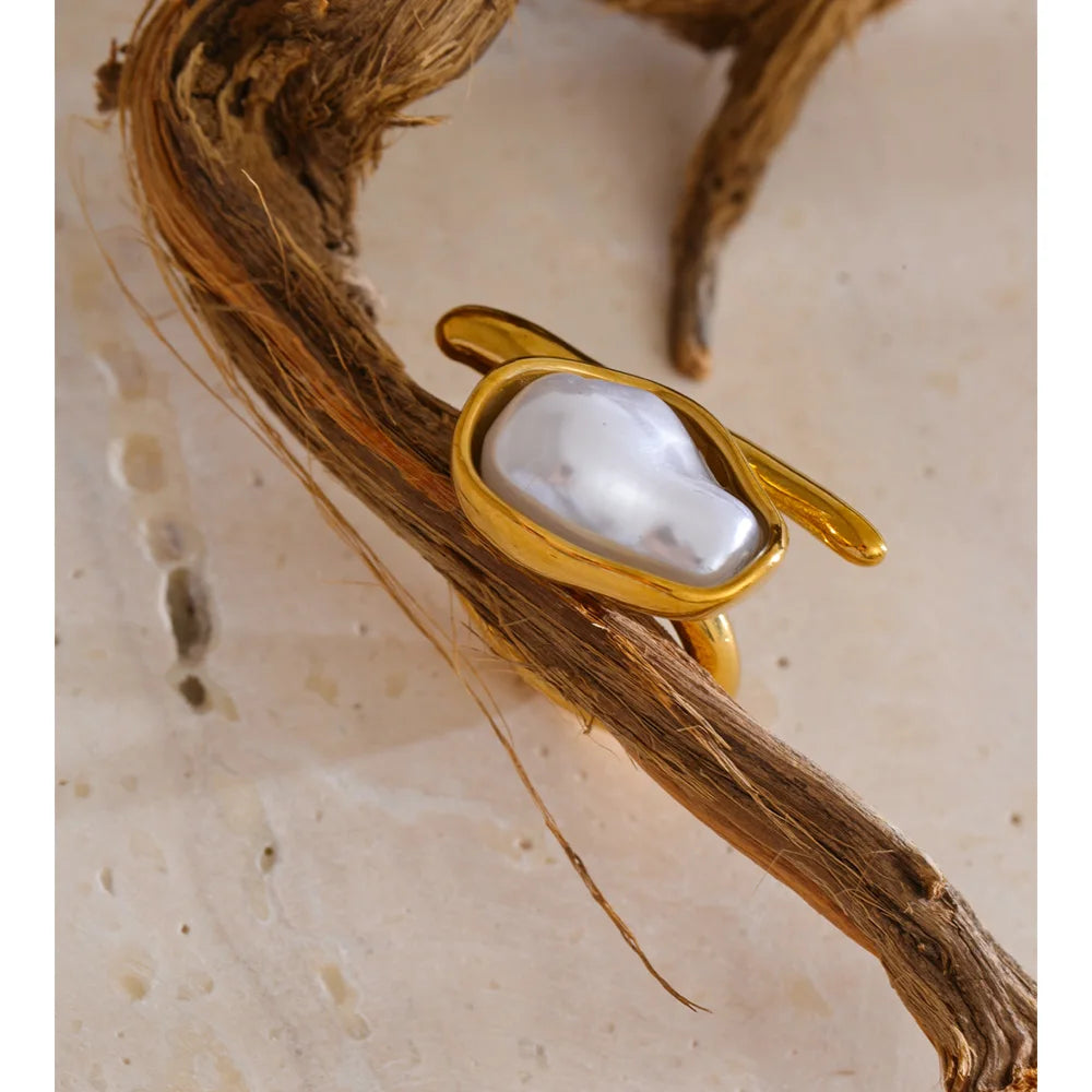 Gold rings gold design with vintage pearl charm