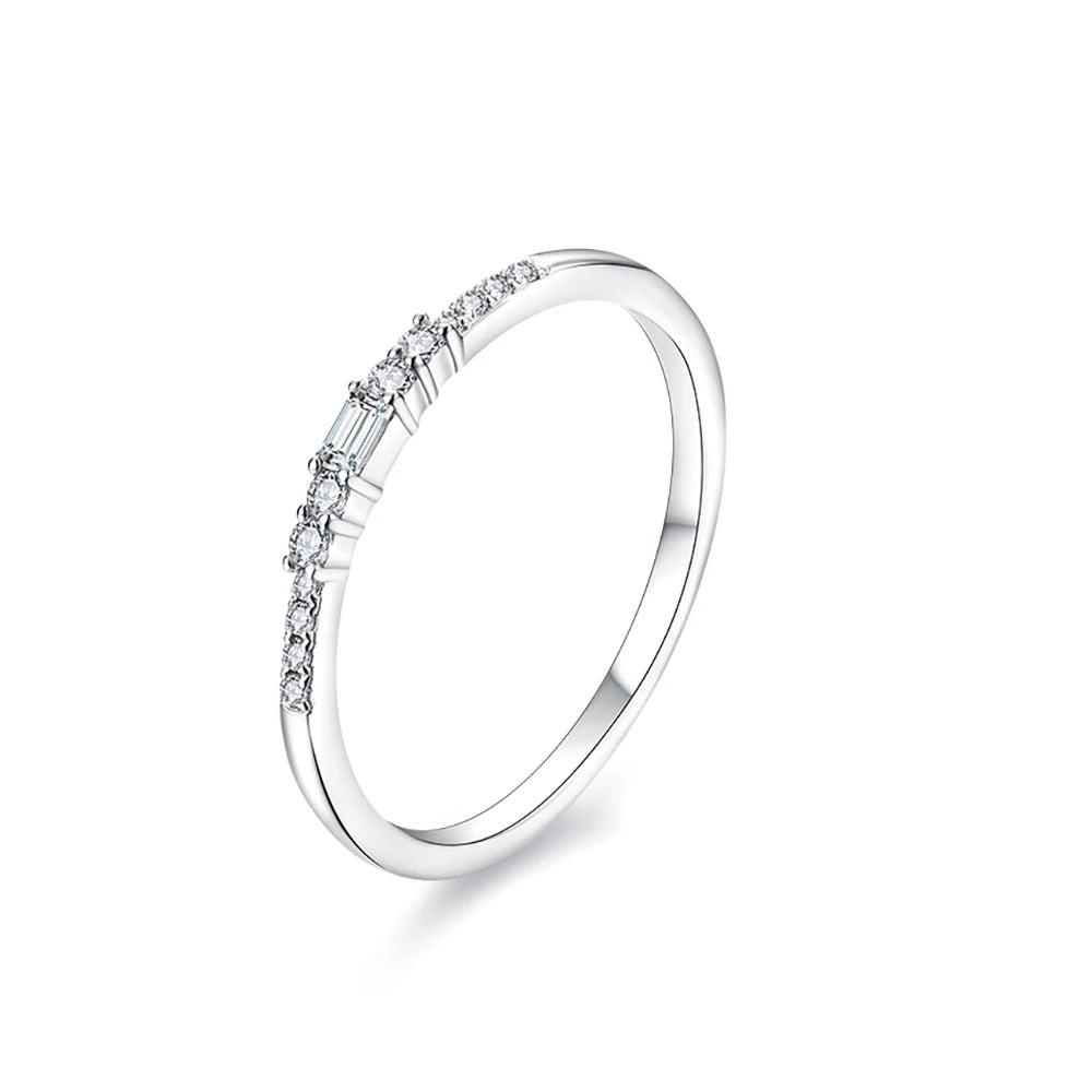 Excellent-Cut D-Color Moissanite Ring in 925 Sterling Silver