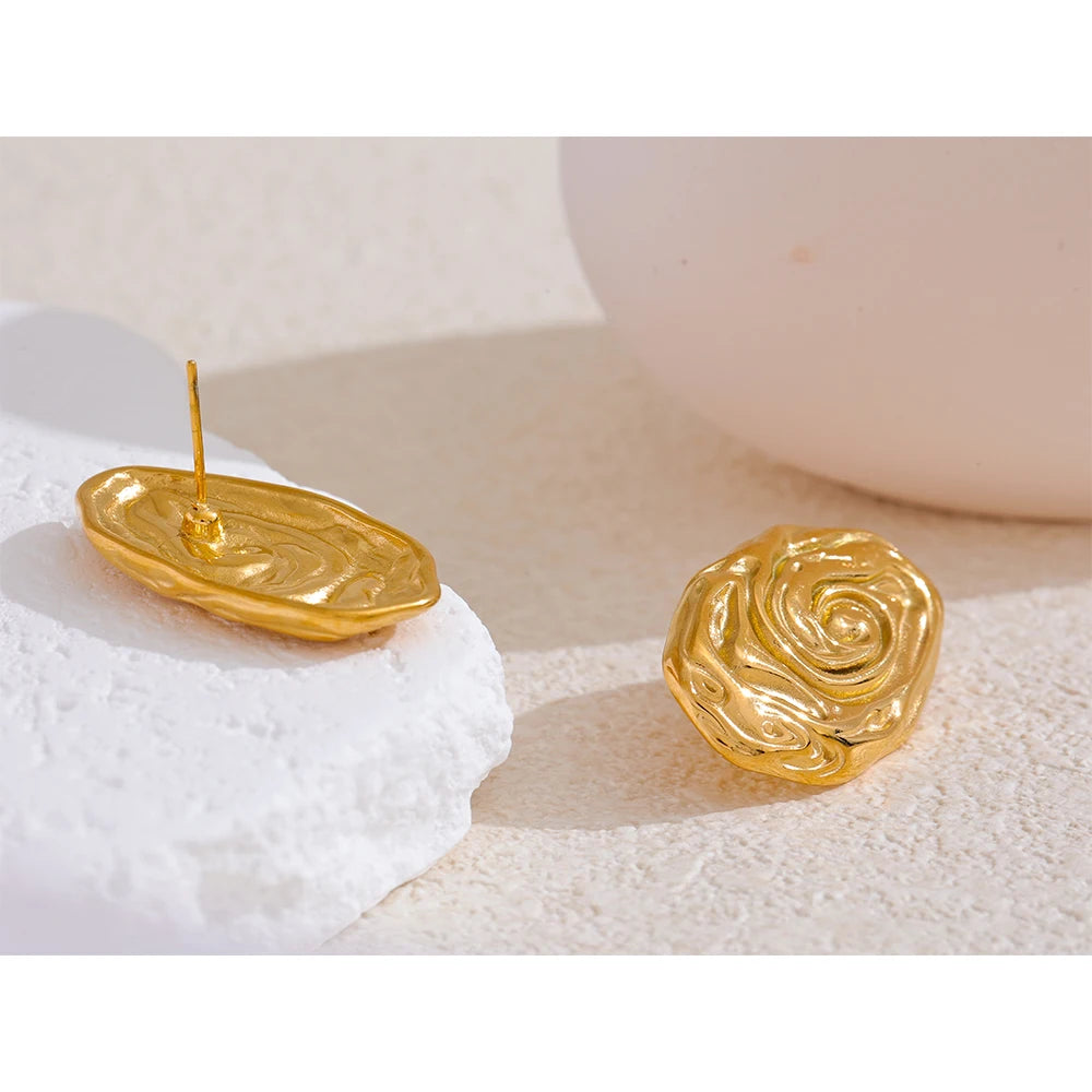 Stainless steel earrings with vintage stripe texture