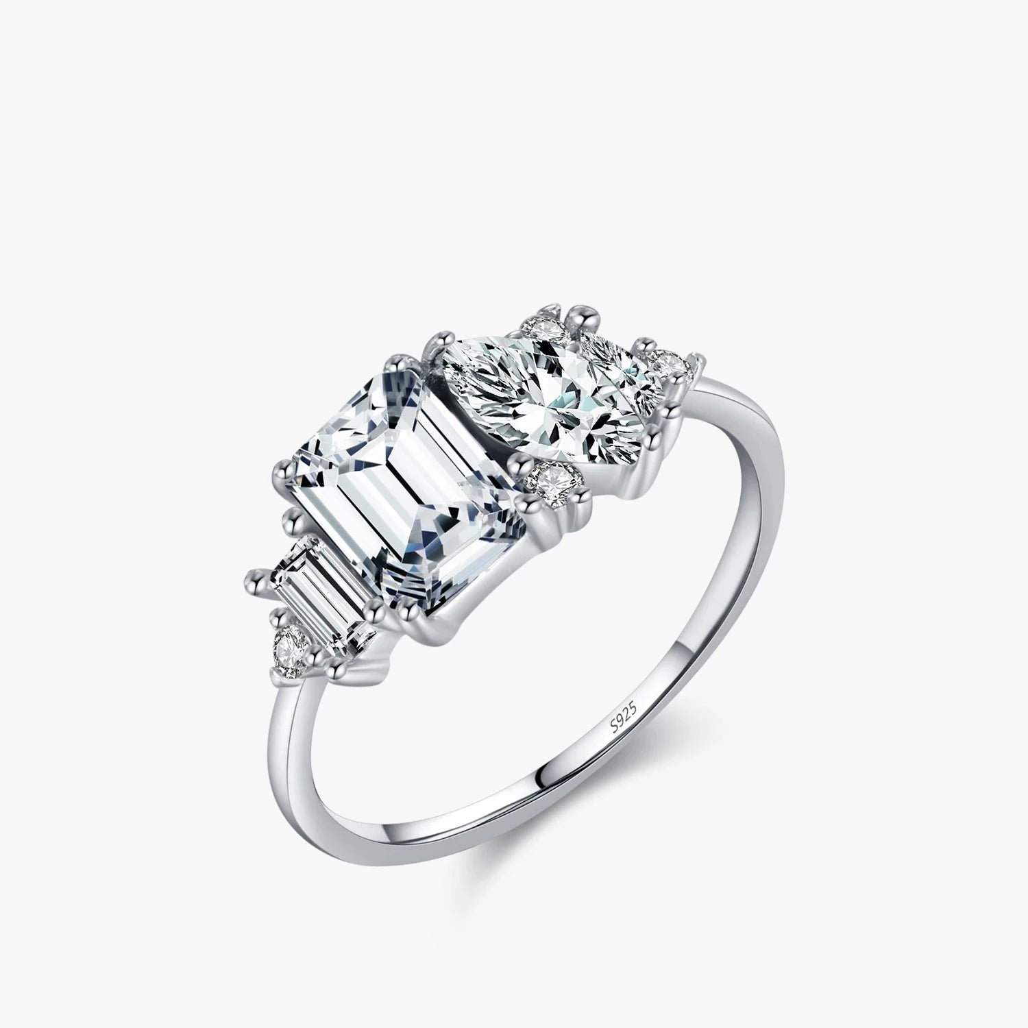 Sterling silver ring with ring with size fit and cubic zirconia