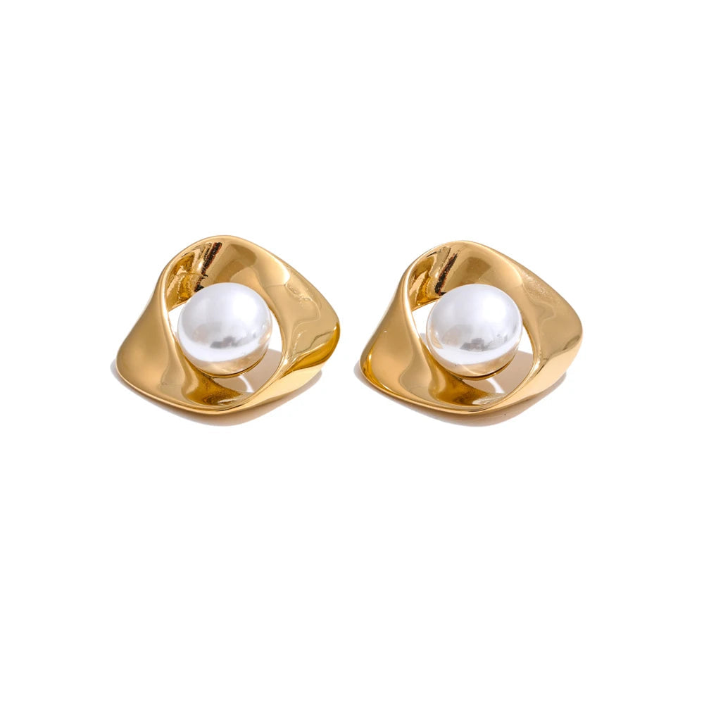 Geometric pearl stud earring in gold plated stainless steel jewelry for daily wear
